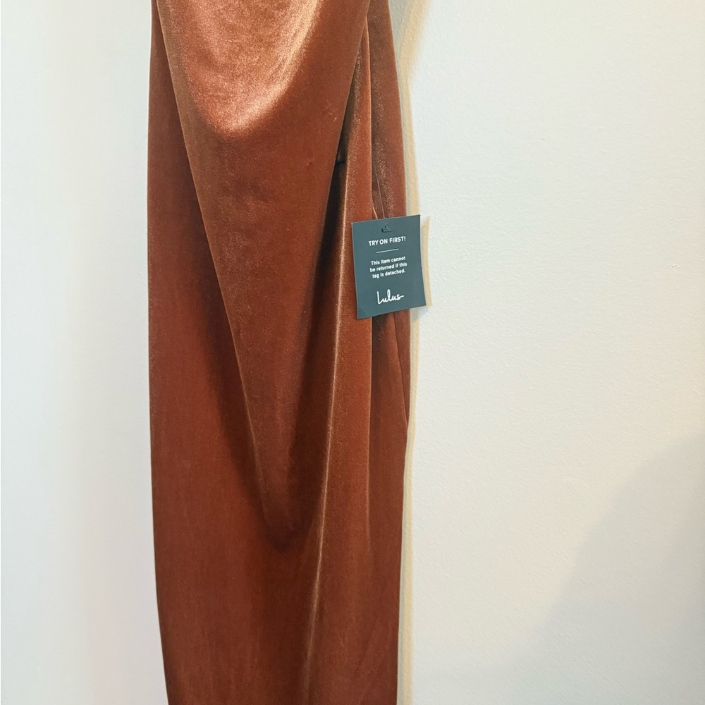 Lulus • NWT Rust Brown Velvet Dress Jazzy Belle Cowl Neckline Sz Small Cocktail‎ - Picture 7 of 11